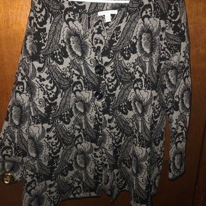 1X sweater. Black and grey print.